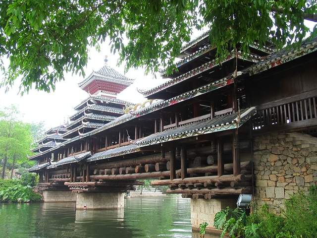 江南畲族风情文化村：古老畲族文化的旅游天堂