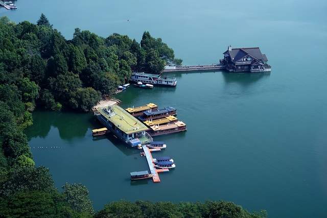千岛湖旅游：山水之间的岛屿仙境