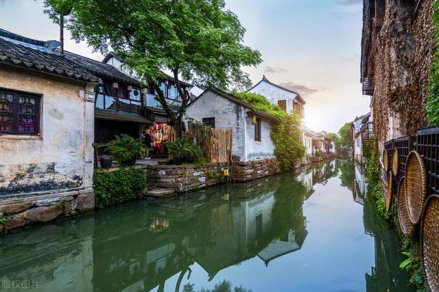 周庄：中国第一水乡的魅力与风情