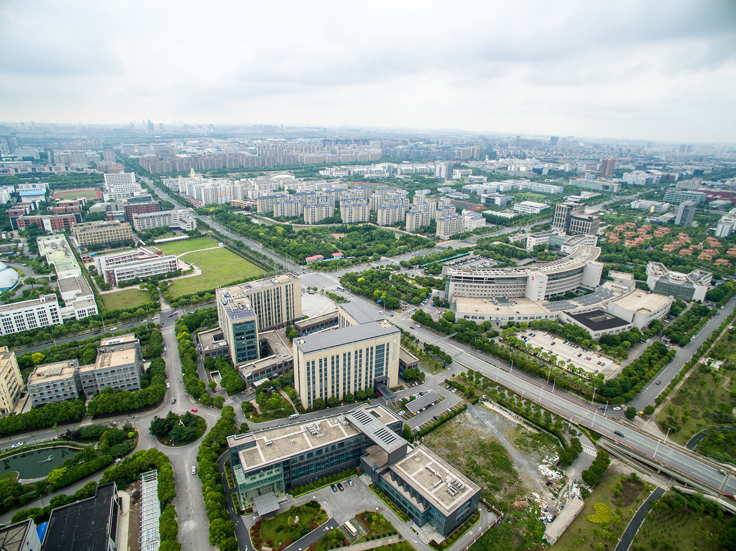 张江高科技园区：科技创新的摇篮与爱国主义教育的圣地